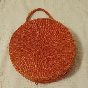 Wicker/straw round purse